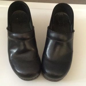 DANSKO professional clogs: navy, size 37